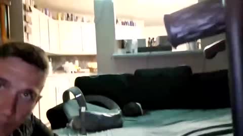 unfoldedlaundry online show from 06/06/26, 04:39