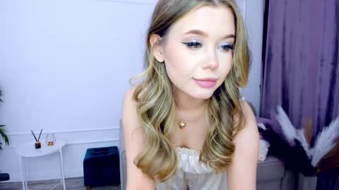 Snapshot of unforgettablalice chatting on 02/07/25, 10:52 Alice online show from 02/07/25, 10:52