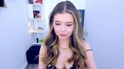 Snapshot of unforgettablalice chatting on 02/28/25, 11:36 Alice online show from 02/28/25, 11:36