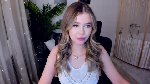 Snapshot of unforgettablalice chatting on 03/08/25, 02:34 Alice online show from 03/08/25, 02:34