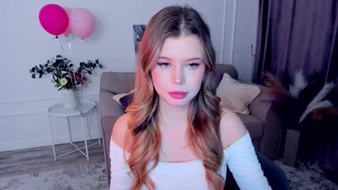 Snapshot of unforgettablalice chatting on 09/17/25, 07:48 Alice online show from 09/17/25, 07:48