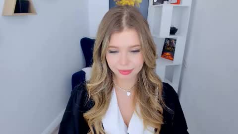 Snapshot of unforgettablalice chatting on 09/26/25, 12:42 Alice online show from 09/26/25, 12:42