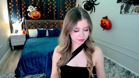 Snapshot of unforgettablalice chatting on 10/09/25, 08:18 Alice online show from 10/09/25, 08:18