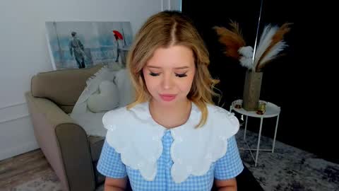 Alice online show from 05/27/26, 04:31