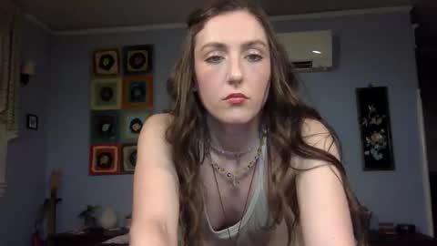 Lola Moonstone online show from 11/27/25, 04:25