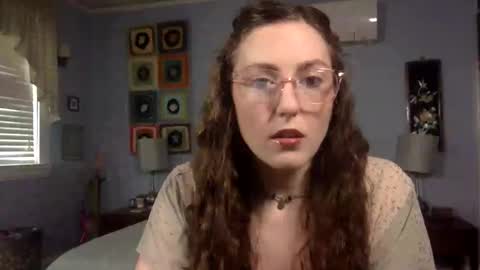 Snapshot of unicornfairy55 chatting on 05/24/26, 03:17 Lola Moonstone online show from 05/24/26, 03:17