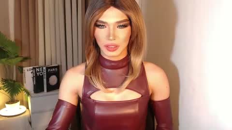 Miss Andrea online show from 10/11/25, 04:16