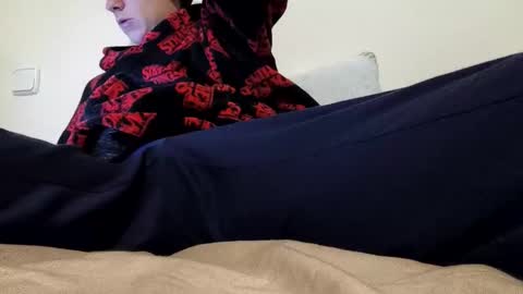 unknownuser414606 online show from 11/18/25, 02:06