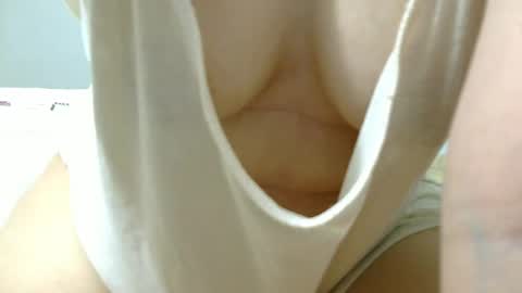 Snapshot of unpenetrated chatting on 05/06/26, 10:31 unny online show from 05/06/26, 10:31