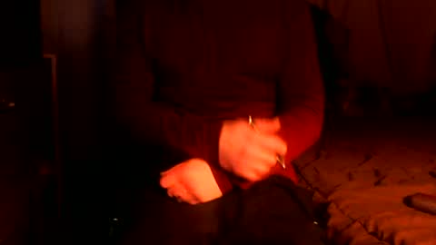 untouchableace84 online show from 11/12/25, 08:26