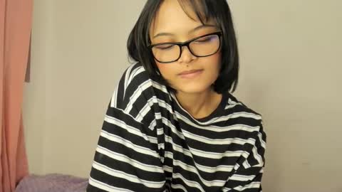 Snapshot of unu_nai chatting on 03/09/25, 01:25 new INSTA   online show from 03/09/25, 01:25