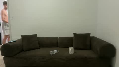 Snapshot of unverifiedbwc chatting on 04/27/26, 12:47 Stepbro online show from 04/27/26, 12:47
