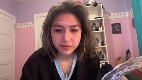 Snapshot of upaydahlia chatting on 03/12/25, 10:28 findom goddess dahlia  online show from 03/12/25, 10:28