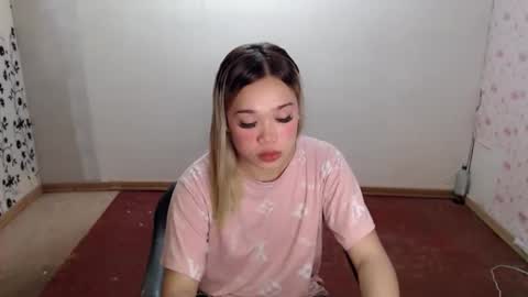 Snapshot of ur_anarosesexdoll chatting on 04/22/26, 09:49 anarose online show from 04/22/26, 09:49