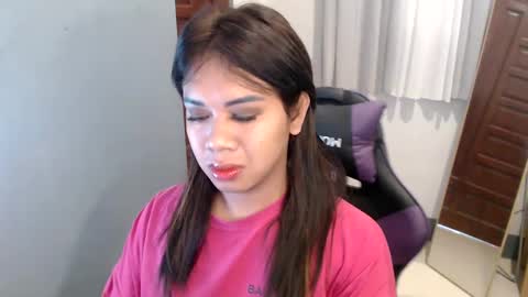 Vee online show from 12/21/24, 11:34