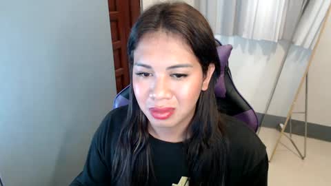 Vee online show from 01/11/25, 06:03