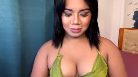 Vee online show from 11/14/25, 08:13