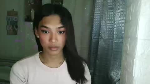 ur_dazzlingmorenaxx online show from 11/18/25, 02:17