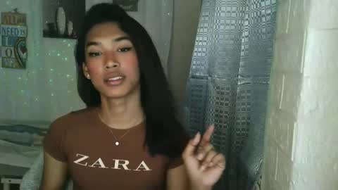 ur_dazzlingmorenaxx online show from 11/22/25, 02:54