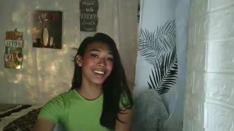 ur_dazzlingmorenaxx online show from 02/06/26, 02:27