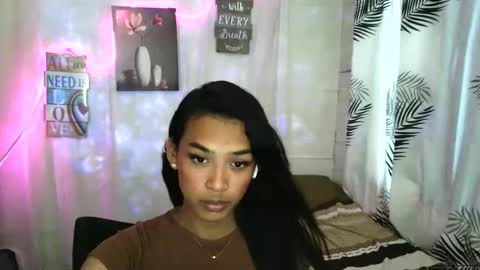 ur_dazzlingmorenaxx online show from 06/10/26, 01:39