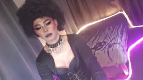 MISS ANNA online show from 11/28/25, 02:36