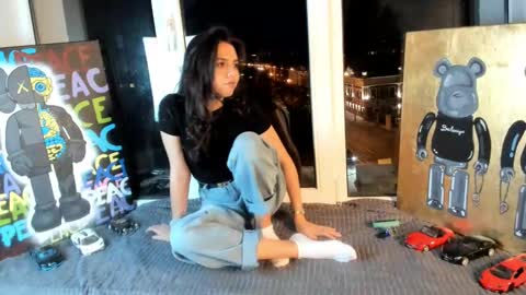 Hello my name is Emilly online show from 09/27/25, 04:56