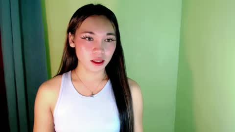 QUEENSY online show from 02/27/25, 02:32