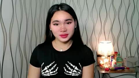 QUEENSY online show from 11/24/25, 09:25