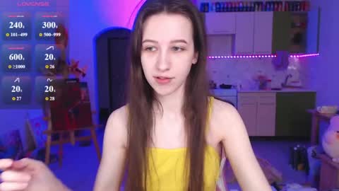 Snapshot of ur_kitty__ chatting on 04/24/26, 01:13 Lera online show from 04/24/26, 01:13