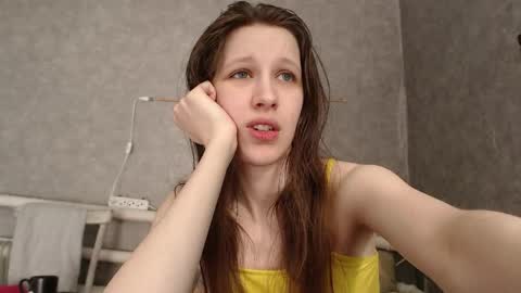 Snapshot of ur_kitty__ chatting on 05/28/26, 11:29 Lera online show from 05/28/26, 11:29