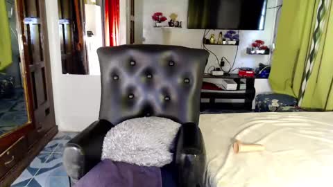 QUEEN ANGELA online show from 12/16/24, 01:53