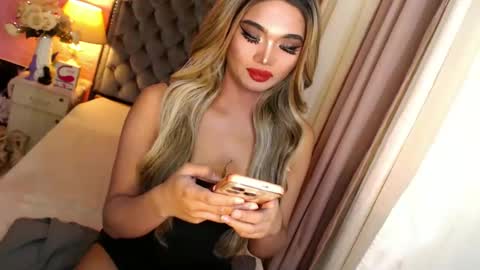 Snapshot of ur_sassygirl chatting on 02/21/25, 05:13 Kath online show from 02/21/25, 05:13