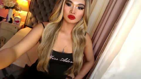 Snapshot of ur_sassygirl chatting on 02/21/25, 09:34 Kath online show from 02/21/25, 09:34