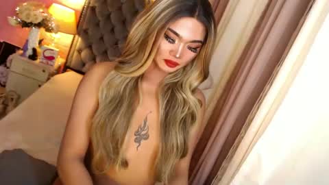 Snapshot of ur_sassygirl chatting on 02/22/25, 02:17 Kath online show from 02/22/25, 02:17