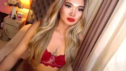 Snapshot of ur_sassygirl chatting on 02/25/25, 01:09 Kath online show from 02/25/25, 01:09