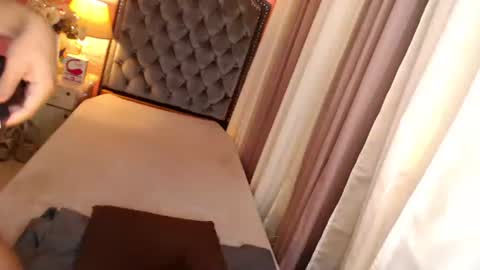 Snapshot of ur_sassygirl chatting on 02/26/25, 05:31 Kath online show from 02/26/25, 05:31