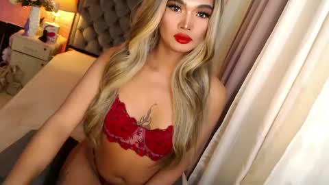 Snapshot of ur_sassygirl chatting on 02/27/25, 08:39 Kath online show from 02/27/25, 08:39