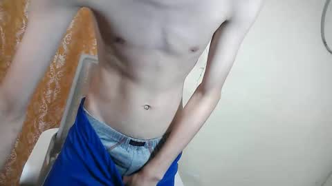 urasian_femboyxxx online show from 04/06/26, 05:52