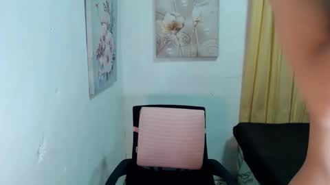 urasian_john20 online show from 11/20/25, 08:47