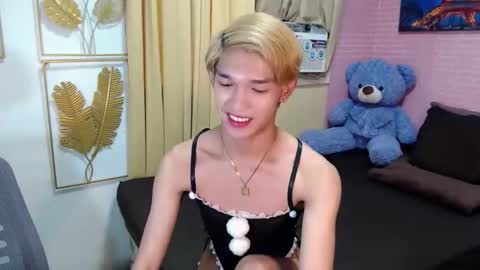 urasian_john20 online show from 05/01/26, 12:04