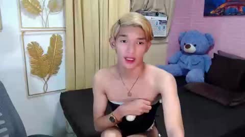 urasian_john20 online show from 05/01/26, 05:39