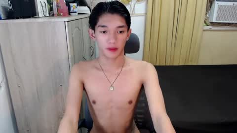 Snapshot of urasian_john20 chatting on 07/12/26, 08:11 urasian_john20 online show from 07/12/26, 08:11
