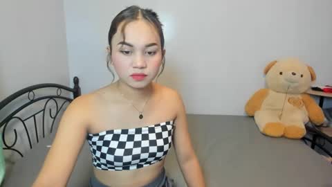 urasian_kat online show from 11/29/25, 03:26
