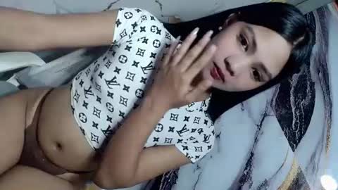 Snapshot of urasian_latinaxxx chatting on 06/25/26, 12:54 urasian_latinaxxx online show from 06/25/26, 12:54