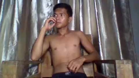 Snapshot of urasian_rey chatting on 04/23/26, 12:29 urasian_rey online show from 04/23/26, 12:29