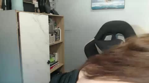 urasianfuckprincessxxx online show from 01/14/25, 12:00