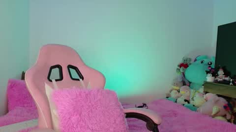 Danielle  online show from 11/21/25, 08:13