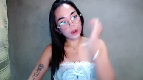 Snapshot of urbabydollx16 chatting on 06/28/26, 01:17 urbabydollx16 online show from 06/28/26, 01:17