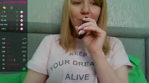 Snapshot of urbadkitty chatting on 12/28/24, 06:39 urbadkitty online show from 12/28/24, 06:39